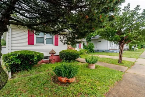 1409 1/2 Mulberry Street Bloomington IL 61701