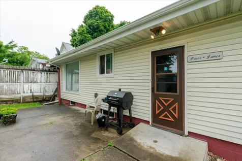 1409 1/2 Mulberry Street Bloomington IL 61701