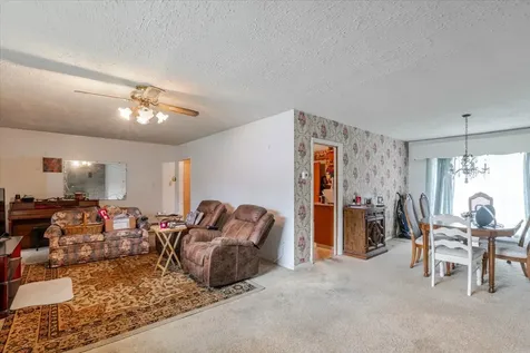1409 1/2 Mulberry Street Bloomington IL 61701