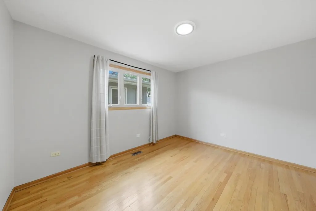 5601 South Sayre Avenue Chicago IL 60638