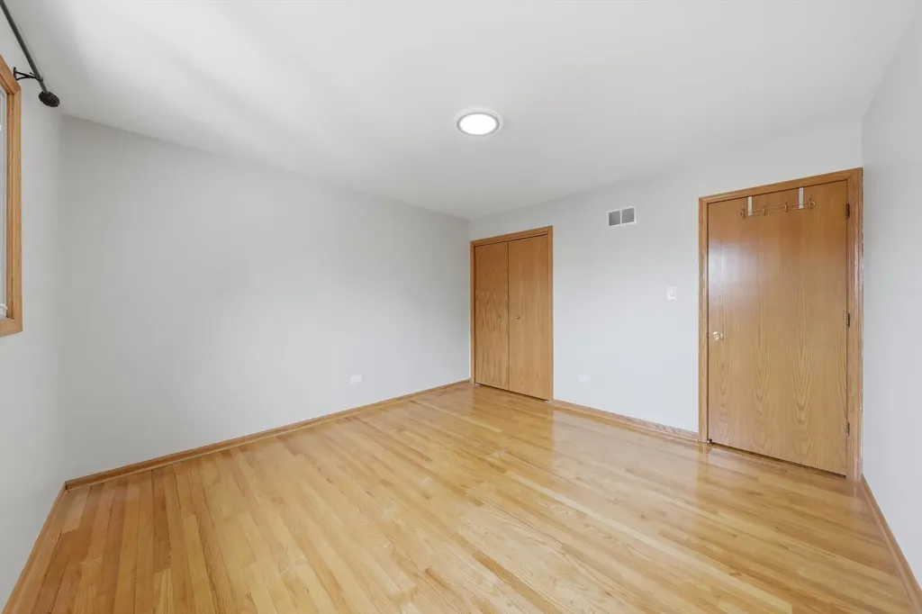 5601 South Sayre Avenue Chicago IL 60638