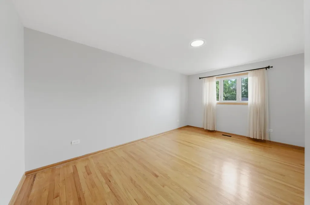 5601 South Sayre Avenue Chicago IL 60638