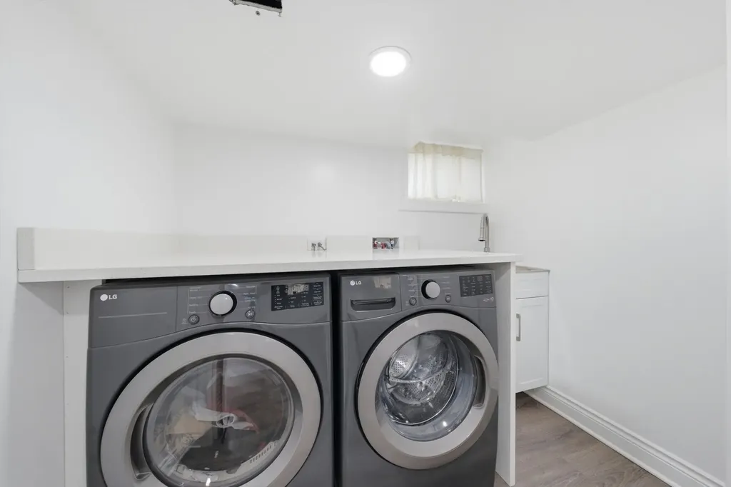 5601 South Sayre Avenue Chicago IL 60638