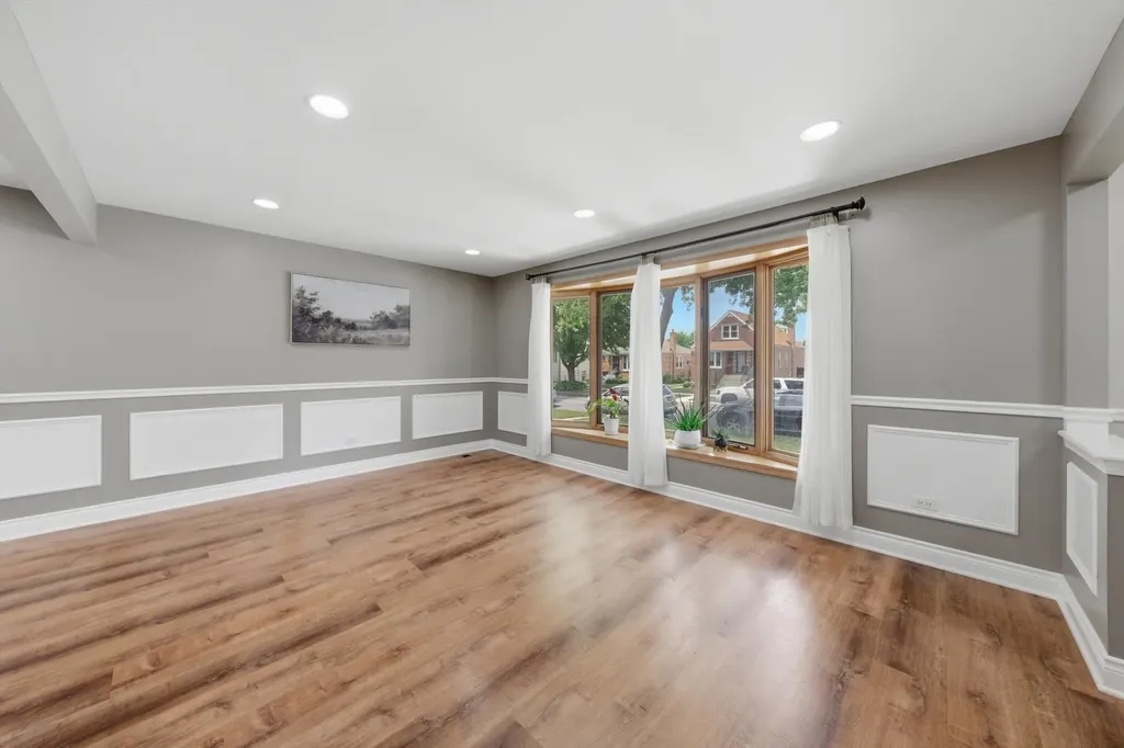 5601 South Sayre Avenue Chicago IL 60638