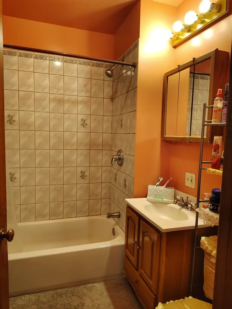 2243 North Kedvale Avenue Chicago IL 60639