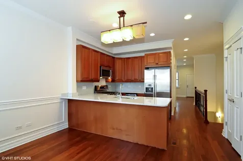 323 West Webster Avenue Chicago IL 60614