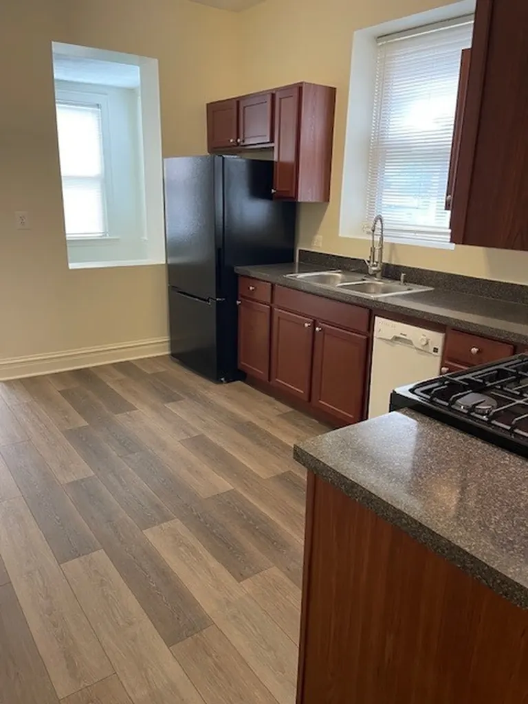 7807 South Marquette Avenue Chicago IL 60649