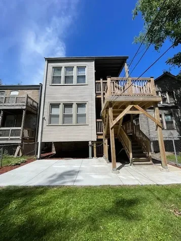 7807 South Marquette Avenue Chicago IL 60649