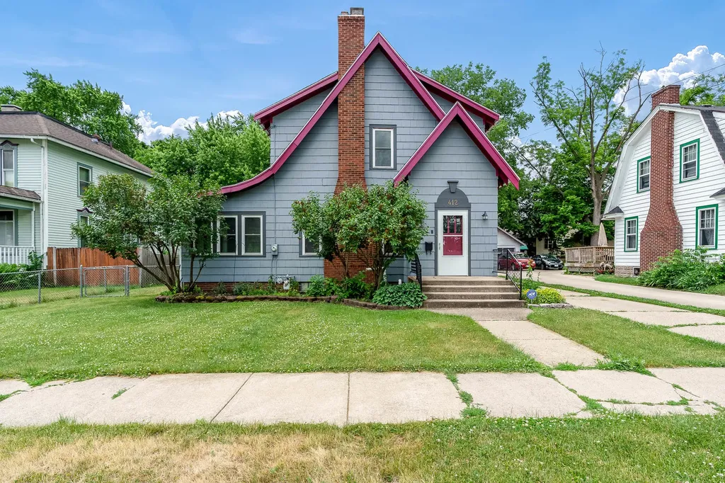 412 North State Street Belvidere IL 61008
