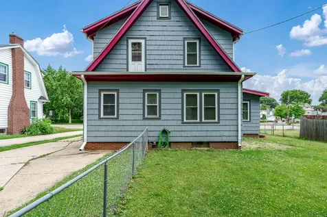 412 North State Street Belvidere IL 61008