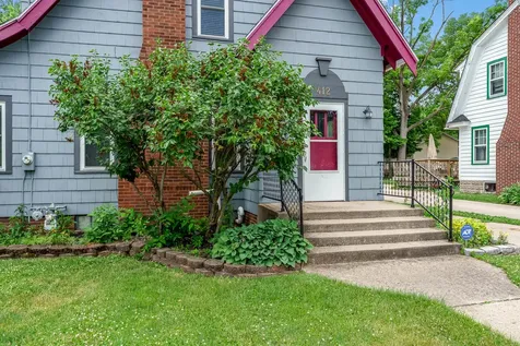412 North State Street Belvidere IL 61008