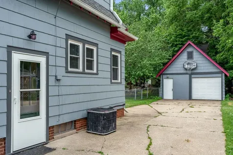 412 North State Street Belvidere IL 61008