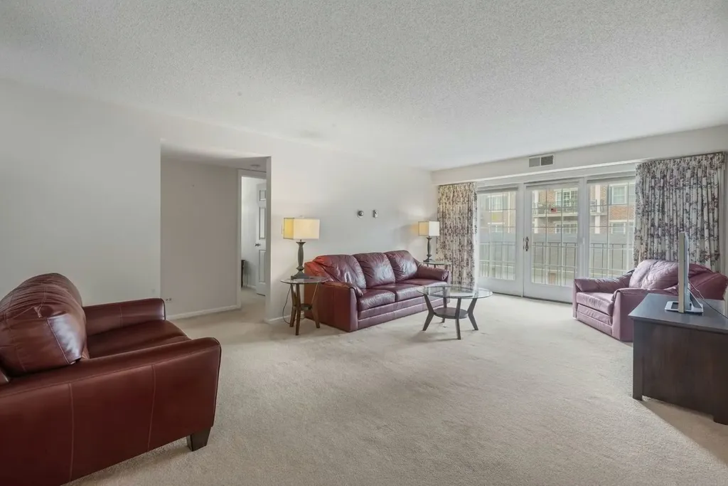 326 Park Avenue Clarendon Hills IL 60514