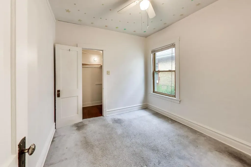 6034 West Berenice Avenue Chicago IL 60634
