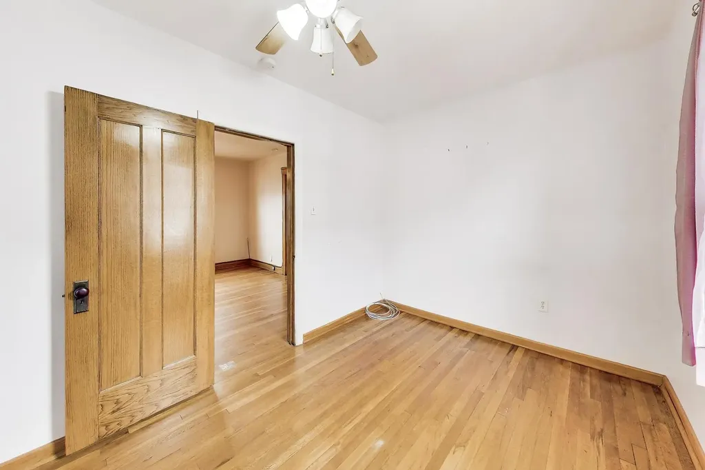 6034 West Berenice Avenue Chicago IL 60634