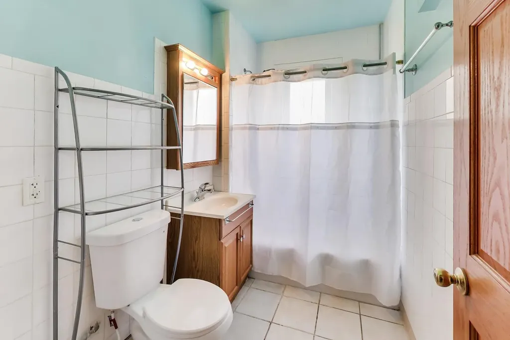 6034 West Berenice Avenue Chicago IL 60634