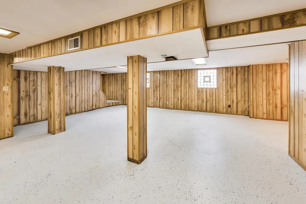6034 West Berenice Avenue Chicago IL 60634