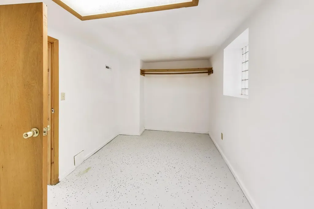 6034 West Berenice Avenue Chicago IL 60634