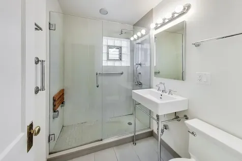 6034 West Berenice Avenue Chicago IL 60634