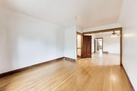 6034 West Berenice Avenue Chicago IL 60634
