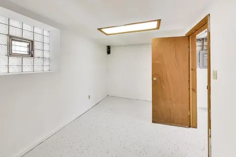 6034 West Berenice Avenue Chicago IL 60634