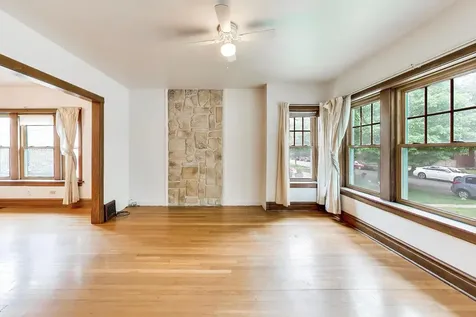 6034 West Berenice Avenue Chicago IL 60634