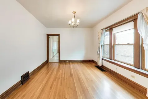 6034 West Berenice Avenue Chicago IL 60634