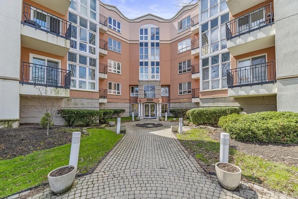 3100 Lexington Lane Glenview IL 60026