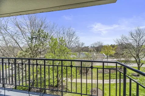 3100 Lexington Lane Glenview IL 60026