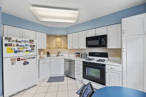 3100 Lexington Lane Glenview IL 60026