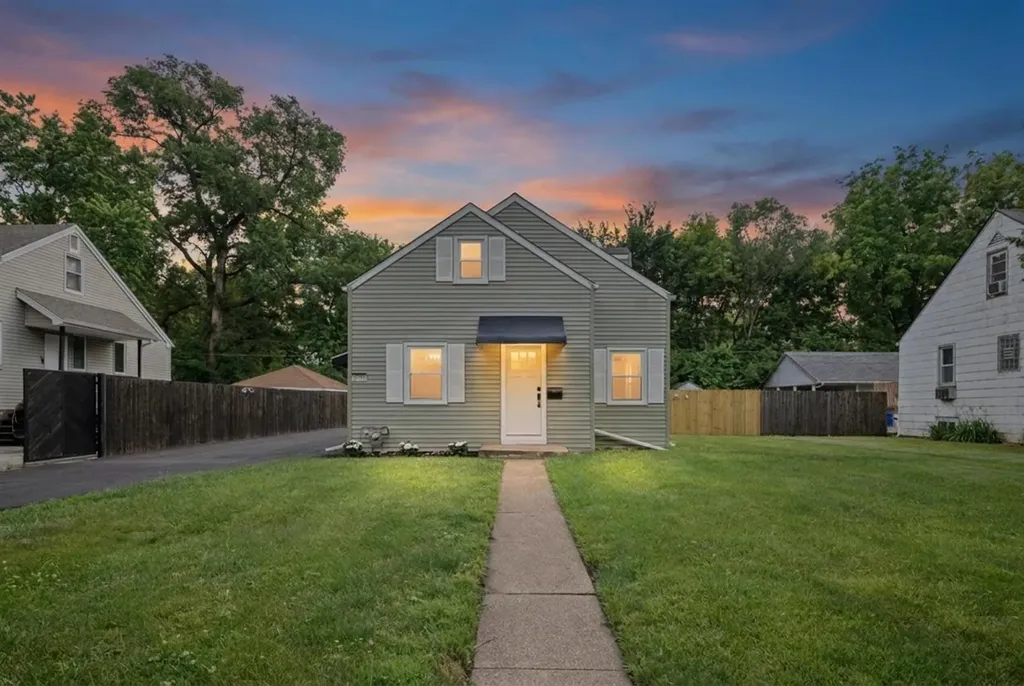 11401 South Whipple Street Merrionette Park IL 60803