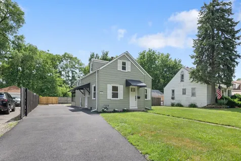 11401 South Whipple Street Merrionette Park IL 60803