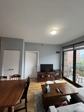 1 East 8th Street Chicago IL 60605
