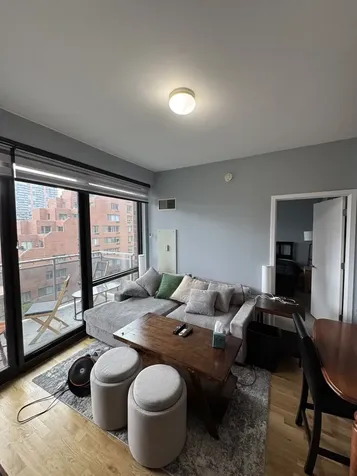 1 East 8th Street Chicago IL 60605