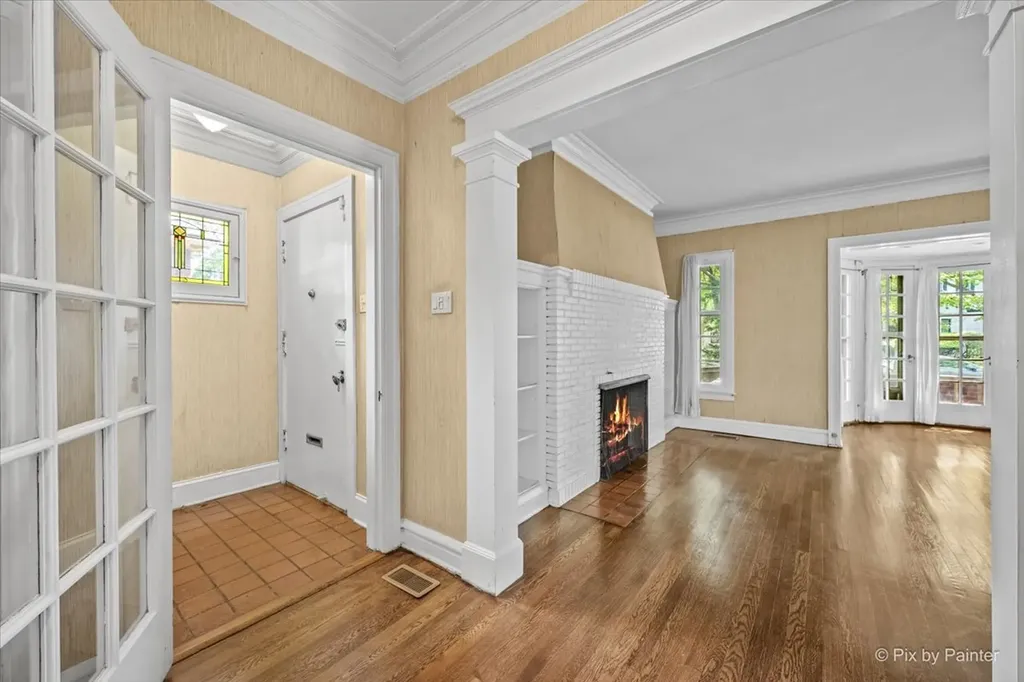 6840 South Constance Avenue Chicago IL 60649