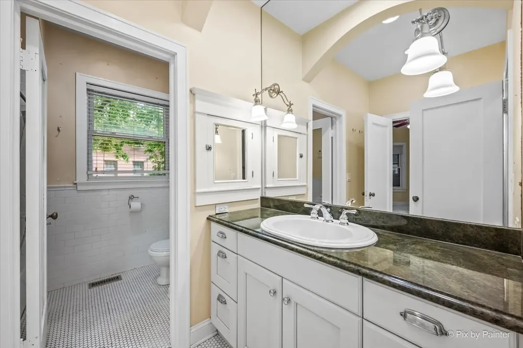 6840 South Constance Avenue Chicago IL 60649