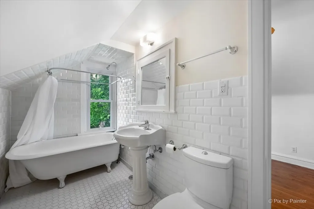 6840 South Constance Avenue Chicago IL 60649