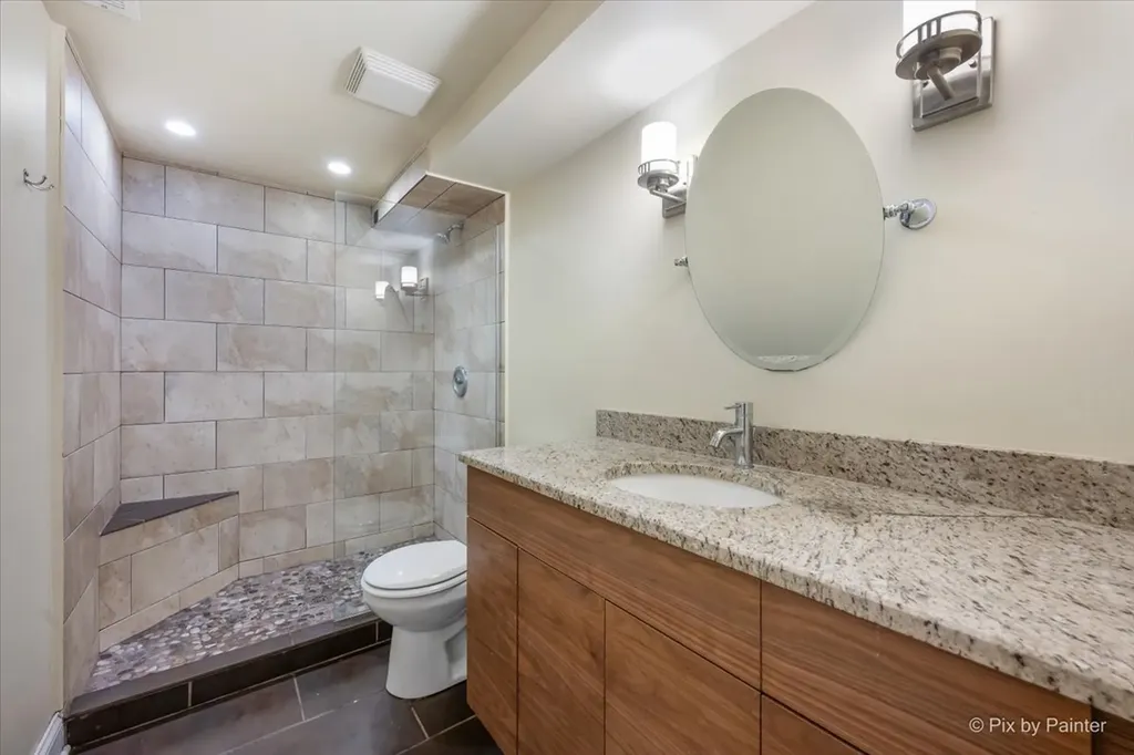 6840 South Constance Avenue Chicago IL 60649