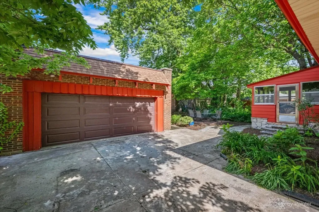 6840 South Constance Avenue Chicago IL 60649
