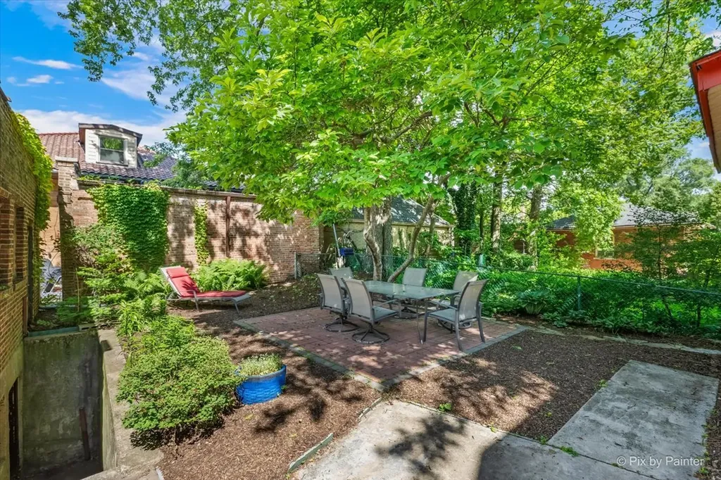 6840 South Constance Avenue Chicago IL 60649