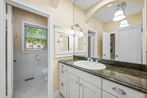 6840 South Constance Avenue Chicago IL 60649