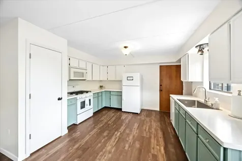 4944 Douglas Road Downers Grove IL 60515