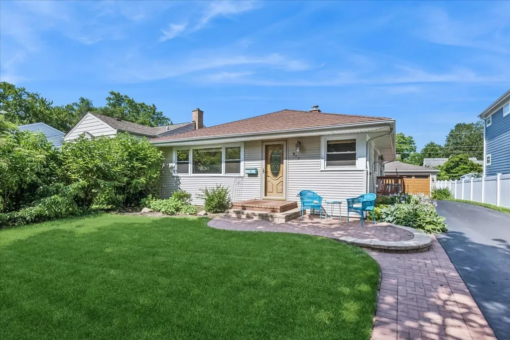 912 North Kaspar Avenue Arlington Heights IL 60004
