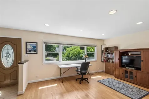 912 North Kaspar Avenue Arlington Heights IL 60004