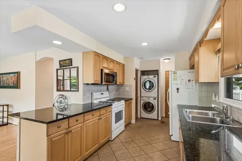 912 North Kaspar Avenue Arlington Heights IL 60004