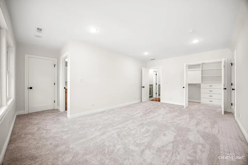 4633 Wolf Road Western Springs IL 60558