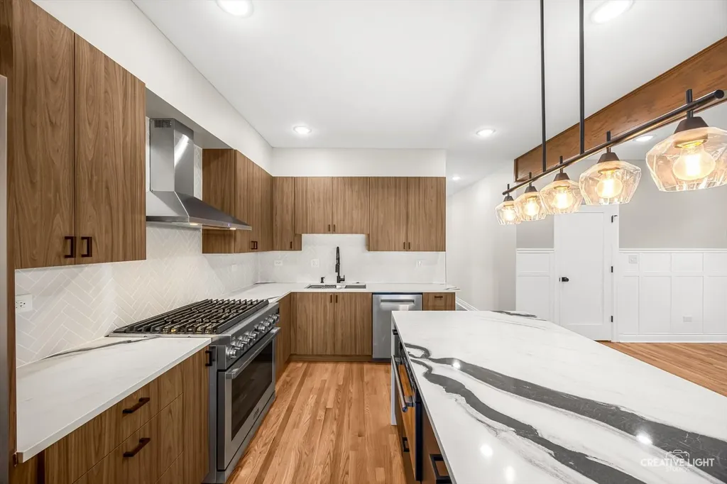 4633 Wolf Road Western Springs IL 60558