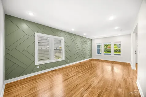 4633 Wolf Road Western Springs IL 60558
