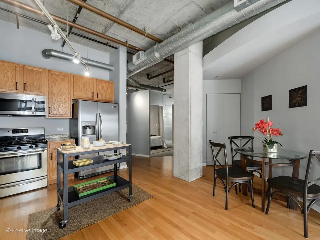 933 West Van Buren Street Chicago IL 60607