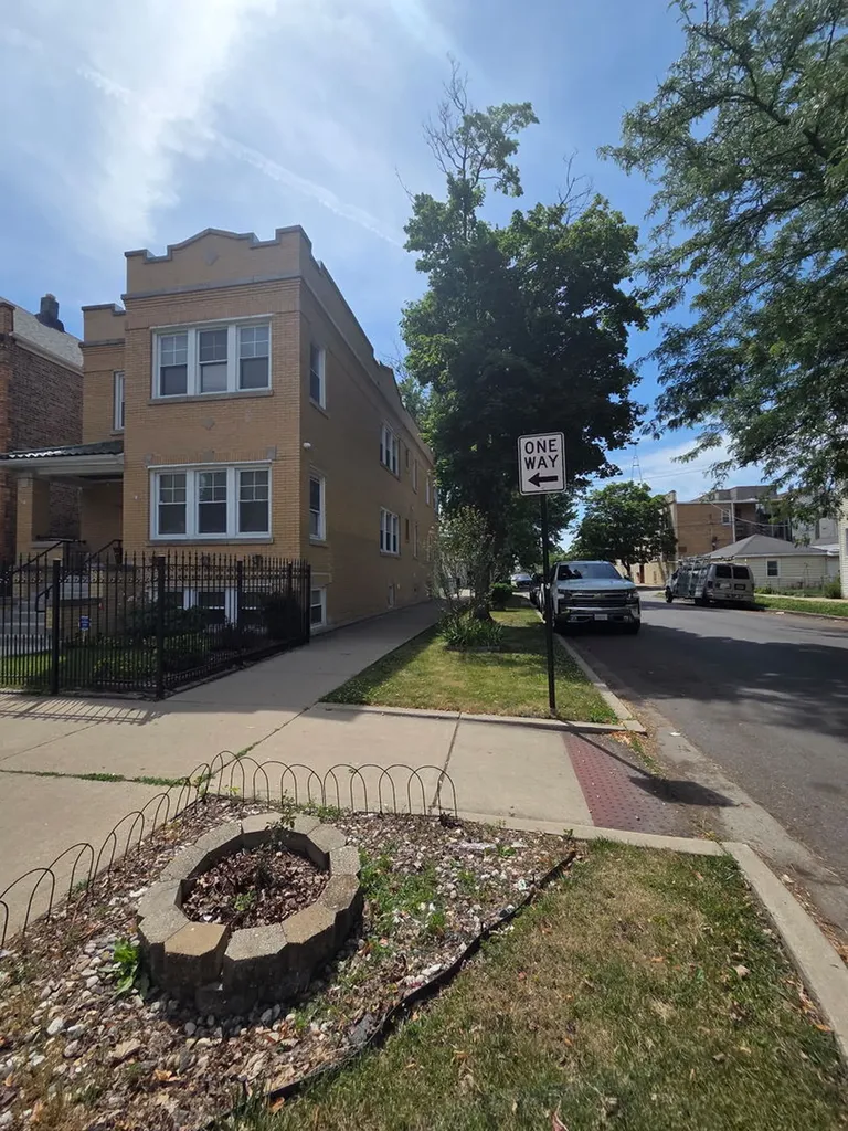 2252 North Mason Avenue Chicago IL 60639